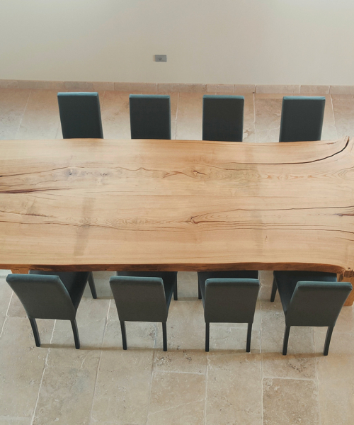 Tavolo in legno di castagno rustico