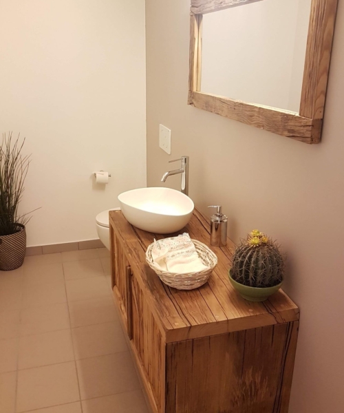 Mensola bagno in legno di Castagno rustico